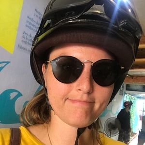 Meet your Posher, Courtney